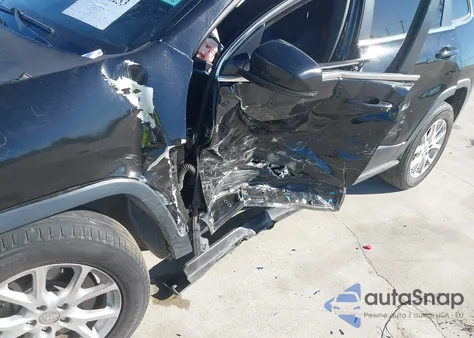 2018 Jeep Cherokee Latitude Plus 4X4 from USA, damaged, VIN 1C4PJMLX5JD579766